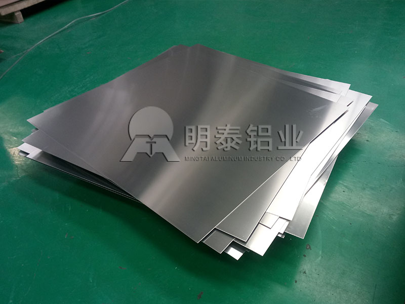 機(jī)箱機(jī)柜用2.0厚5052鋁板一噸售價(jià)多少？廠家選哪個(gè)？